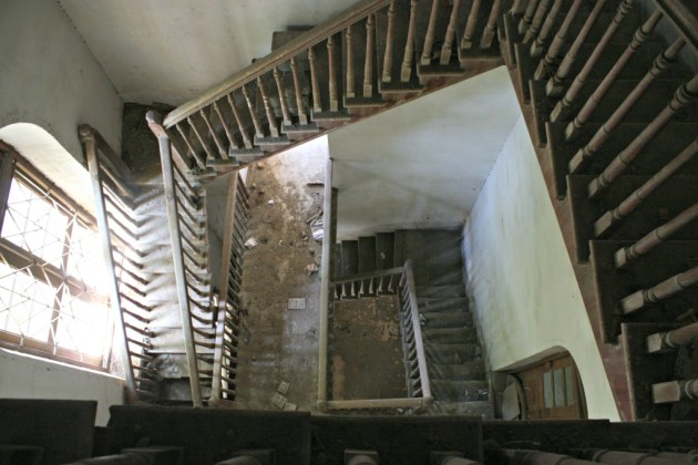 4 - Inside view of staircase leading to the top of DJ Science  college