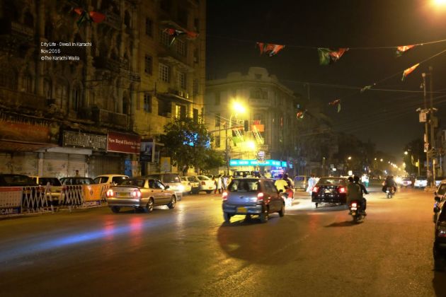 12-it-was-late-in-the-night-by-the-time-we-stepped-out-of-shriswaminarayn-but-the-road-was-still-full-of-traffic