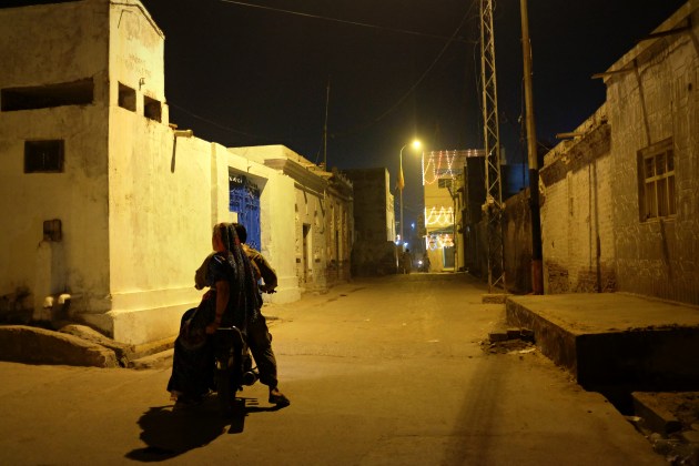 20-families-visit-their-relatives-after-pooja