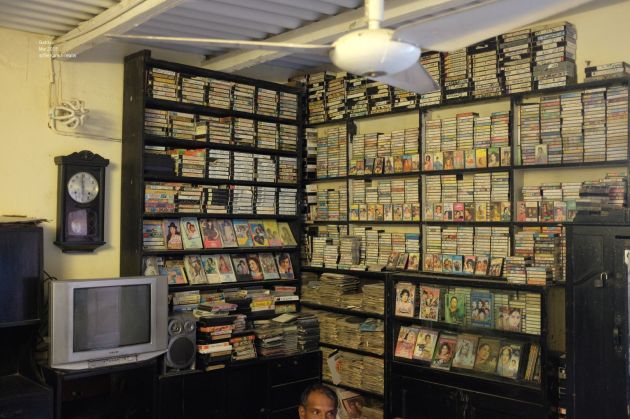 guddus-collection-a-treasure-trove-for-pakistani-cinema-enthusiast